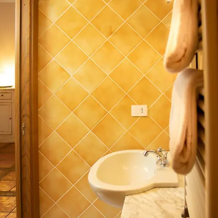 Il Castellare Apartment *